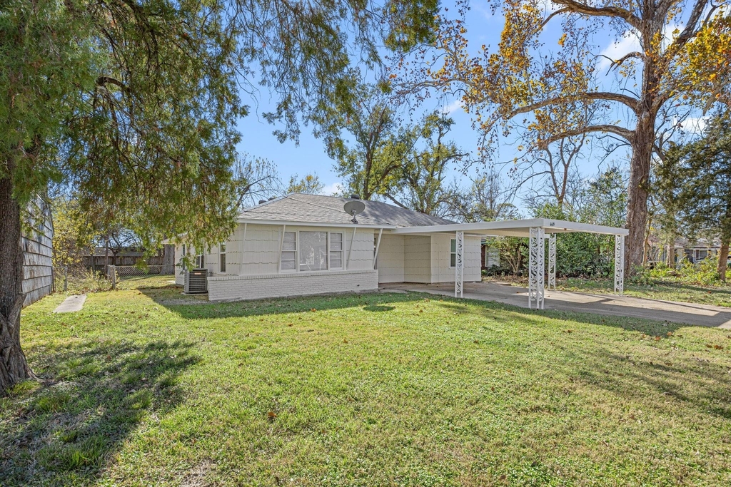 6619 Maybank Drive - Photo 2