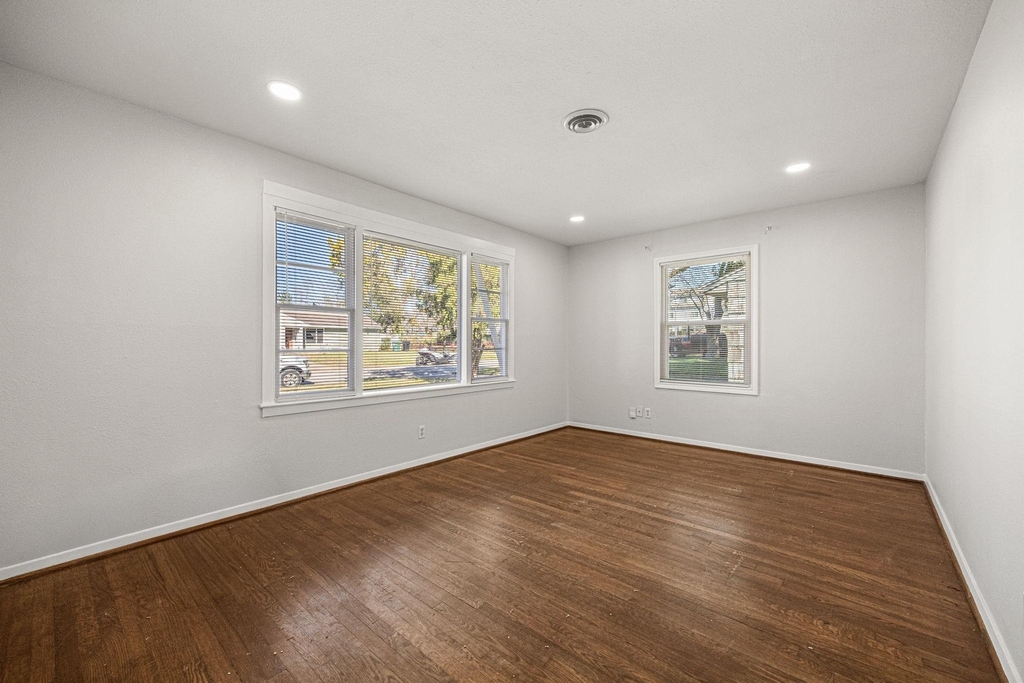 6619 Maybank Drive - Photo 4
