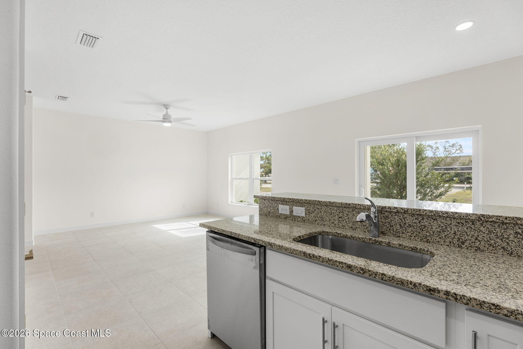 197 Dayton Boulevard - Photo 11