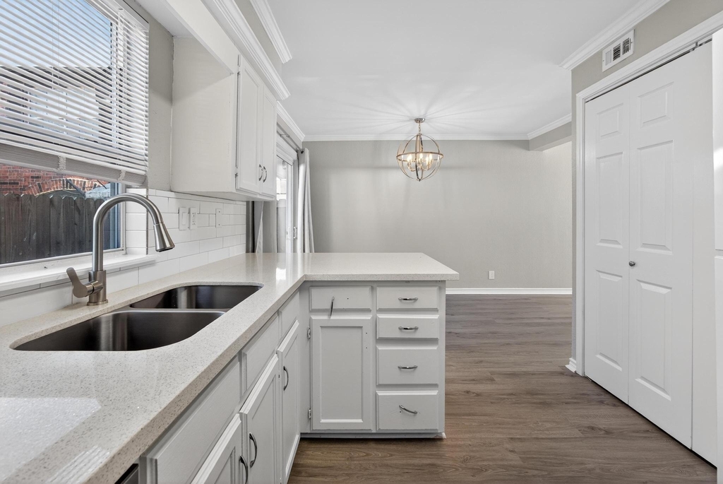 1221 Cedar Post Lane - Photo 7