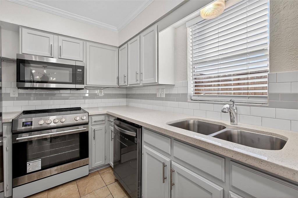 1221 Cedar Post Lane - Photo 0