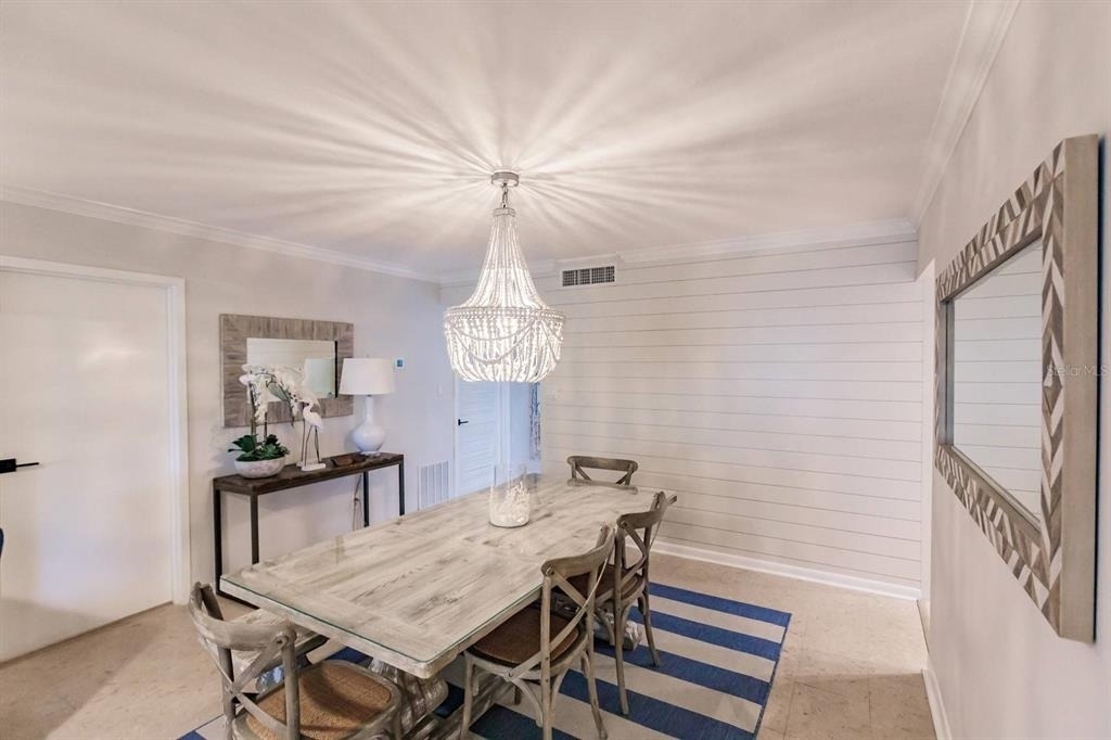 1055 W Peppertree Drive - Photo 3