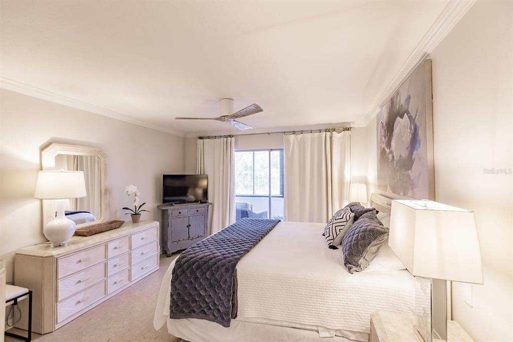 1055 W Peppertree Drive - Photo 9