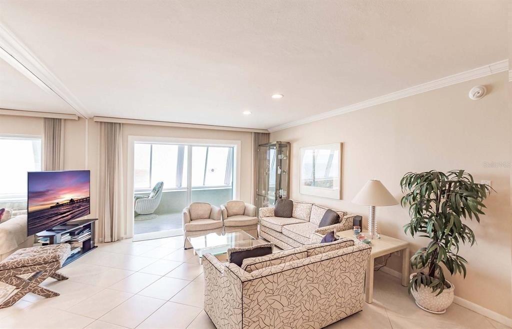 1055 W Peppertree Drive - Photo 1