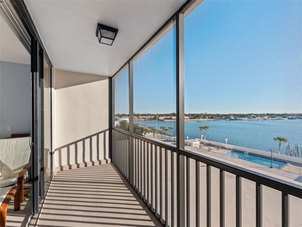 7100 Sunshine Skyway Lane S - Photo 10