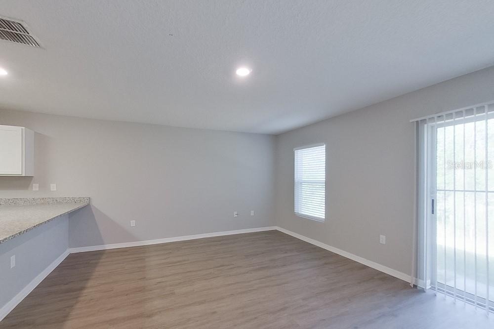2799 W Sheila Drive - Photo 4