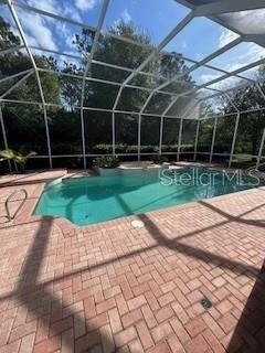 1033 Hampstead - Photo 1