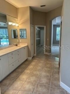 1033 Hampstead - Photo 9