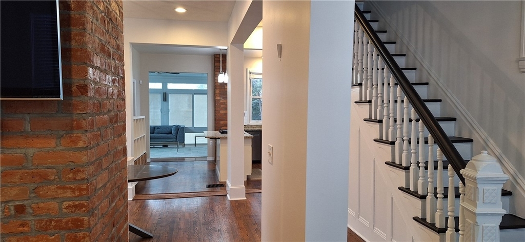 548 S Graham - Photo 6