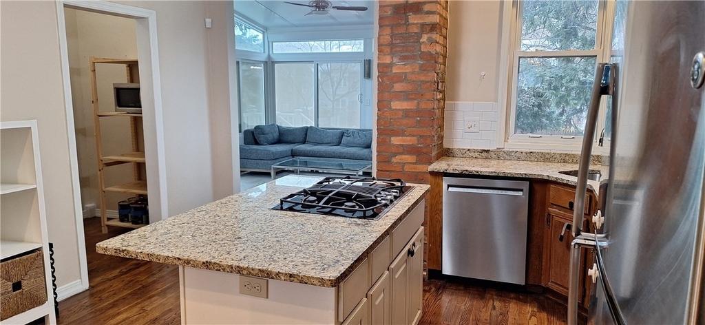 548 S Graham - Photo 10