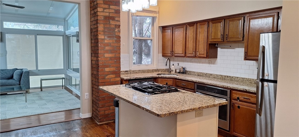 548 S Graham - Photo 9