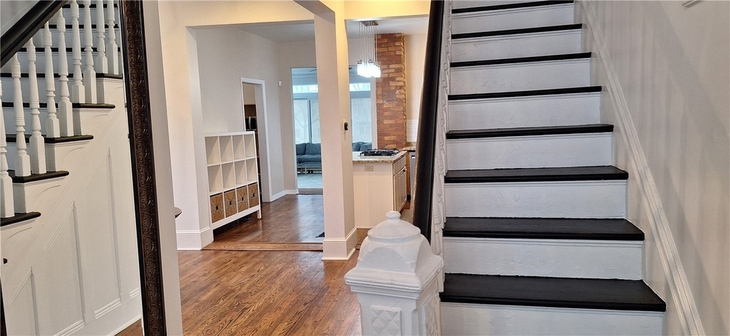 548 S Graham - Photo 8