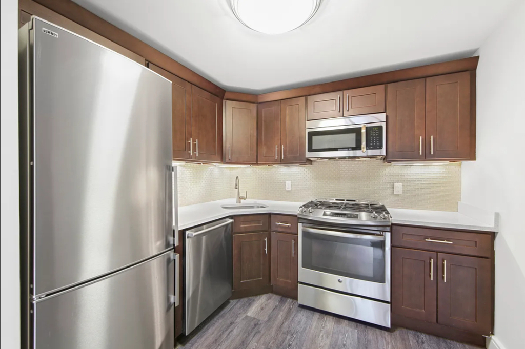 354 East 91st Street - Photo 3