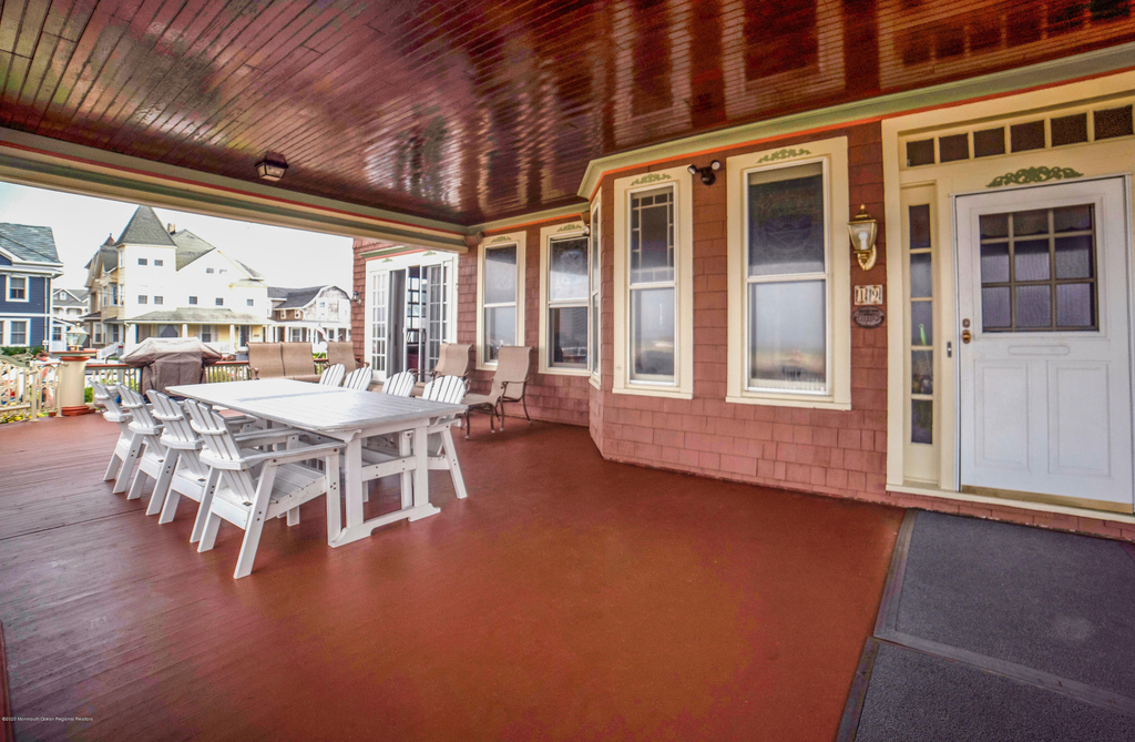 19 Ocean Avenue - Photo 6