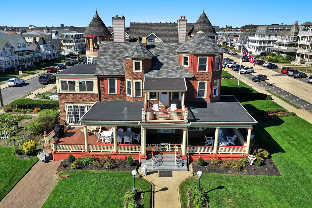 19 Ocean Avenue - Photo 0
