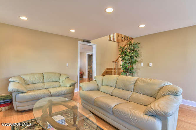 106 Elizabeth Avenue - Photo 4