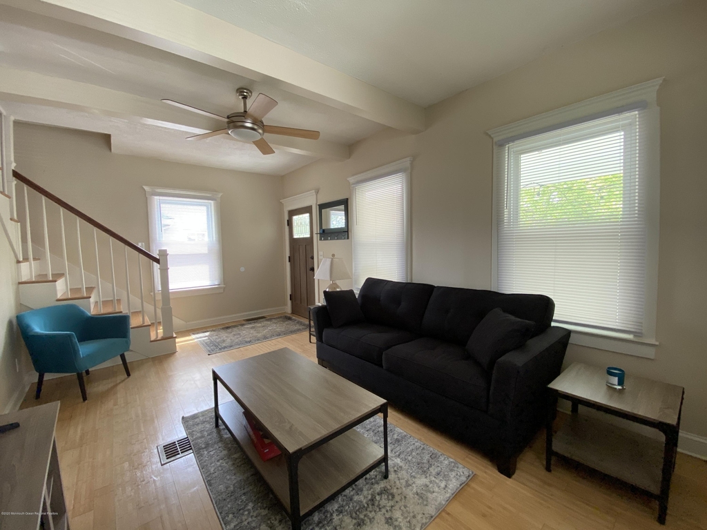 1213 4th Avenue - Photo 3
