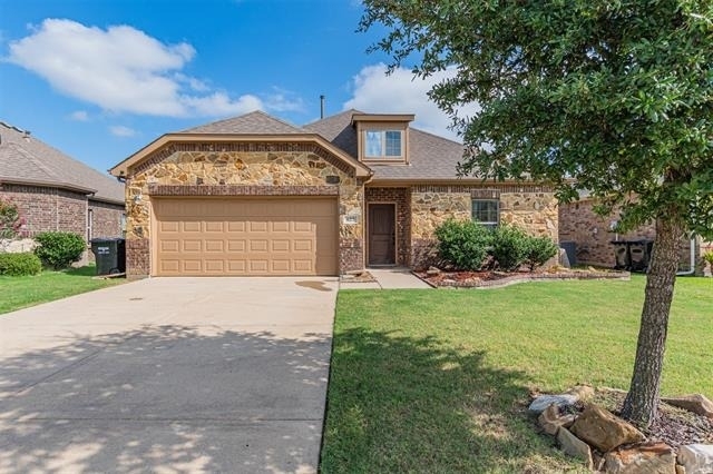 627 Redwood Drive - Photo 0