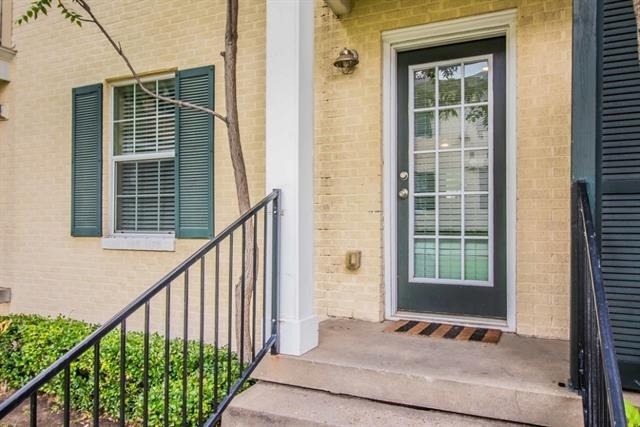 2824 Minert Street - Photo 2