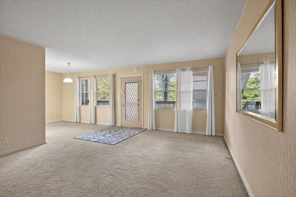 1904 Bermuda Circle - Photo 2