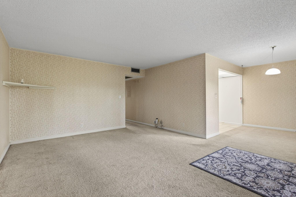 1904 Bermuda Circle - Photo 3