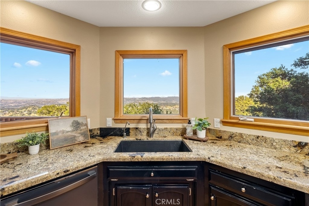 10885 San Marcos - Photo 10
