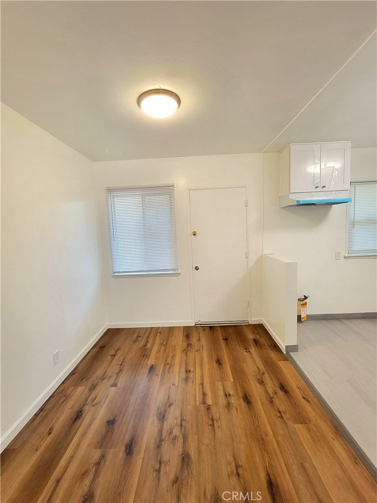 1316 1/2 Anaheim Street - Photo 4