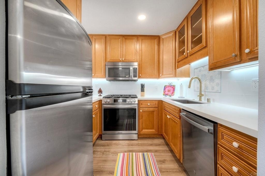7509 Draper Ave - Photo 3