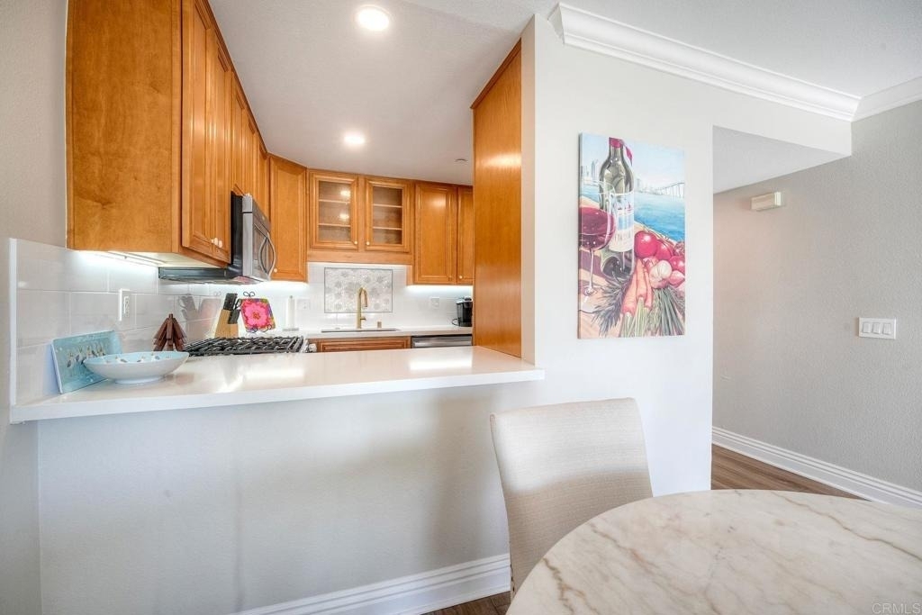 7509 Draper Ave - Photo 4