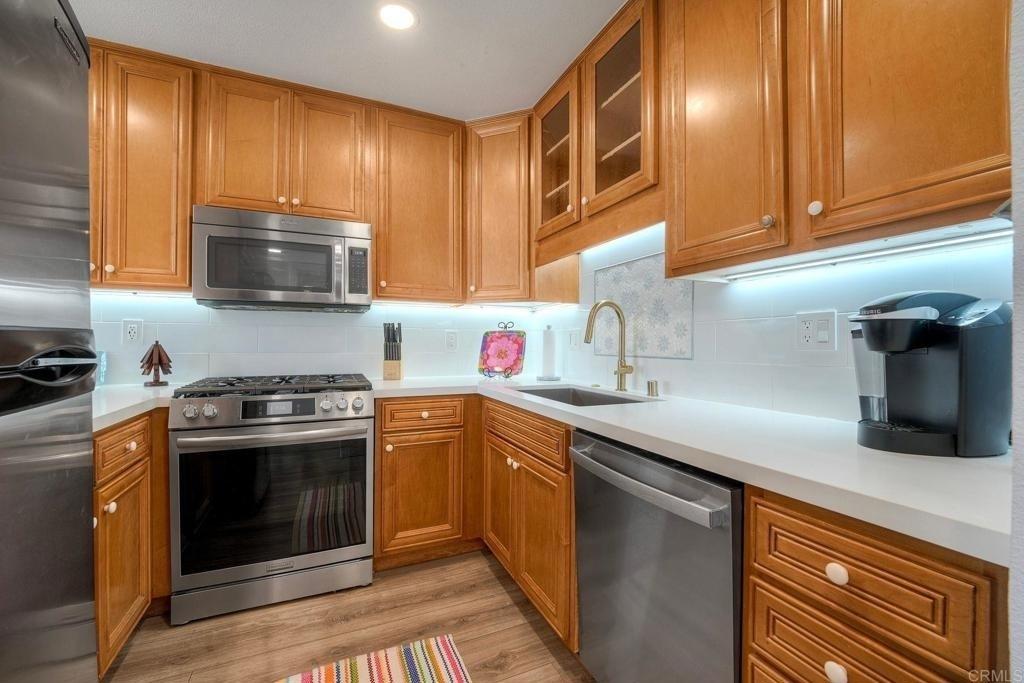7509 Draper Ave - Photo 8