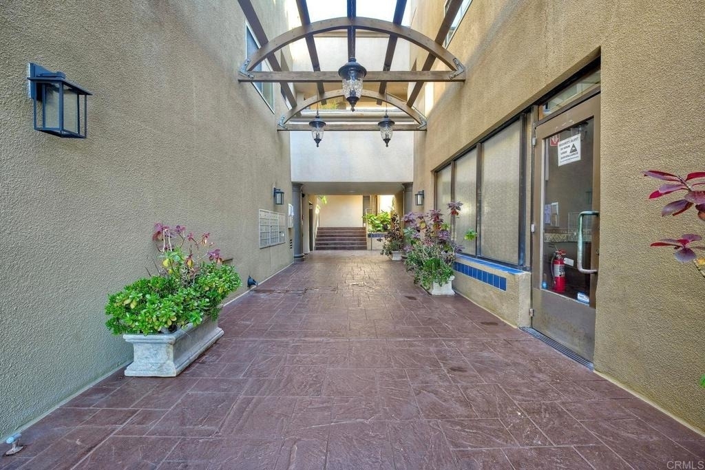 7509 Draper Ave - Photo 33