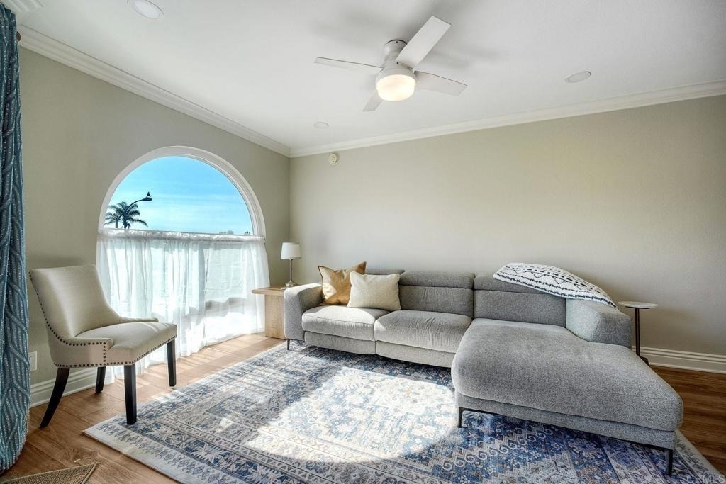 7509 Draper Ave - Photo 10