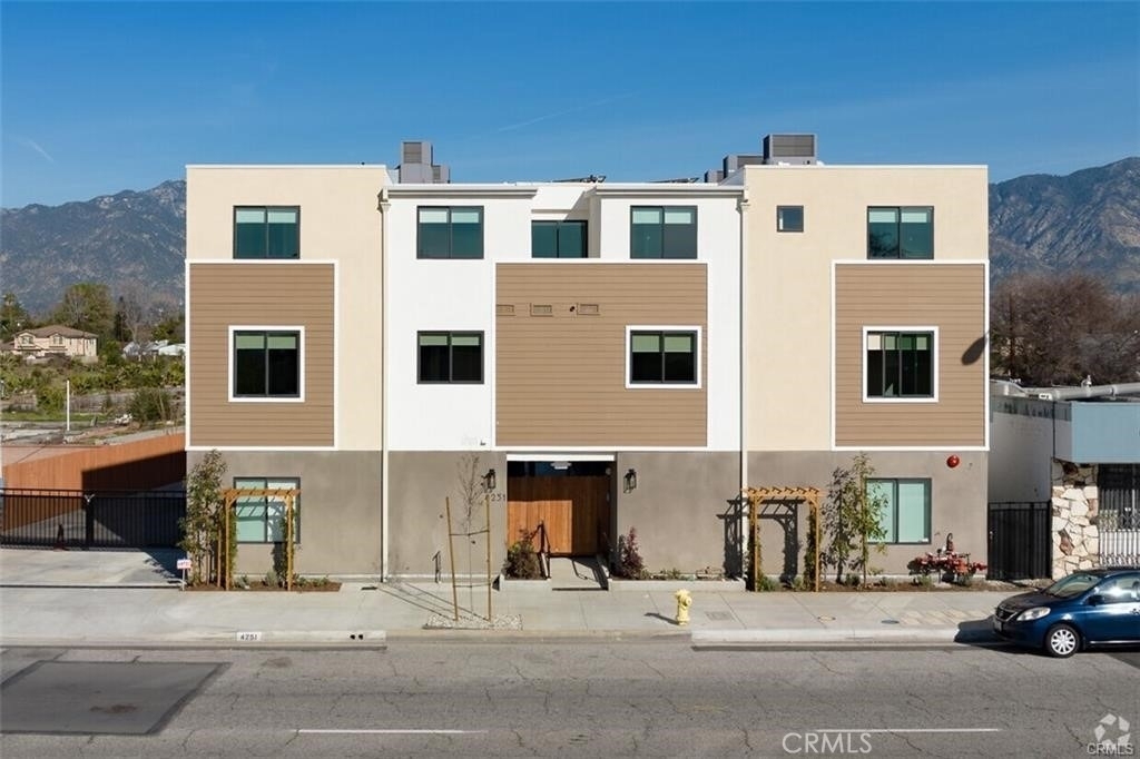 4251 E Live Oak Ave - Photo 2