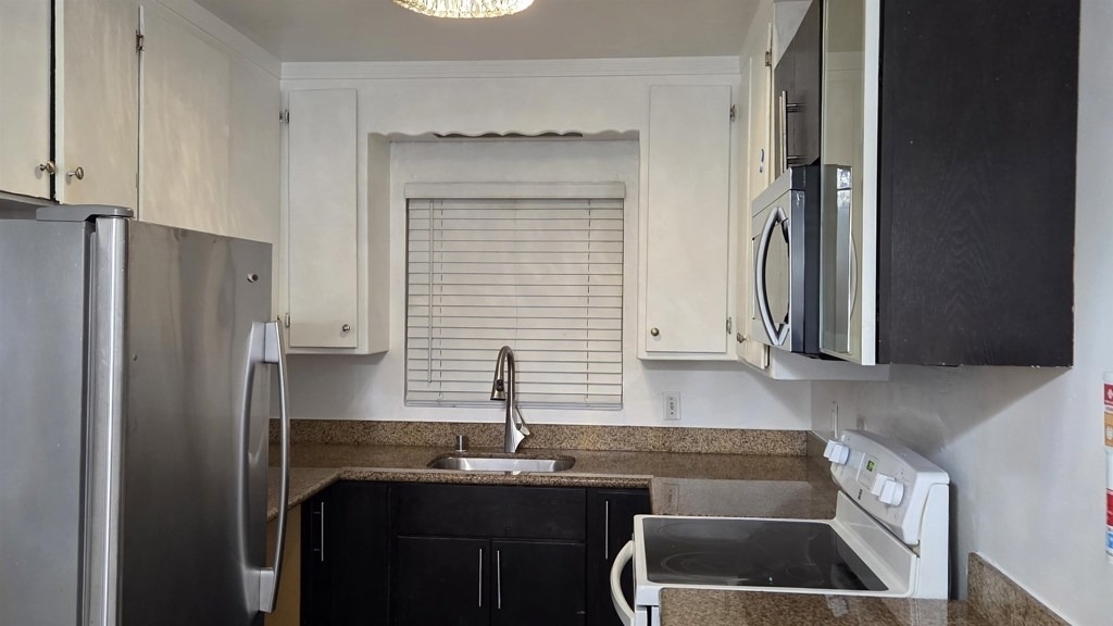 2635 38th Ave - Photo 3