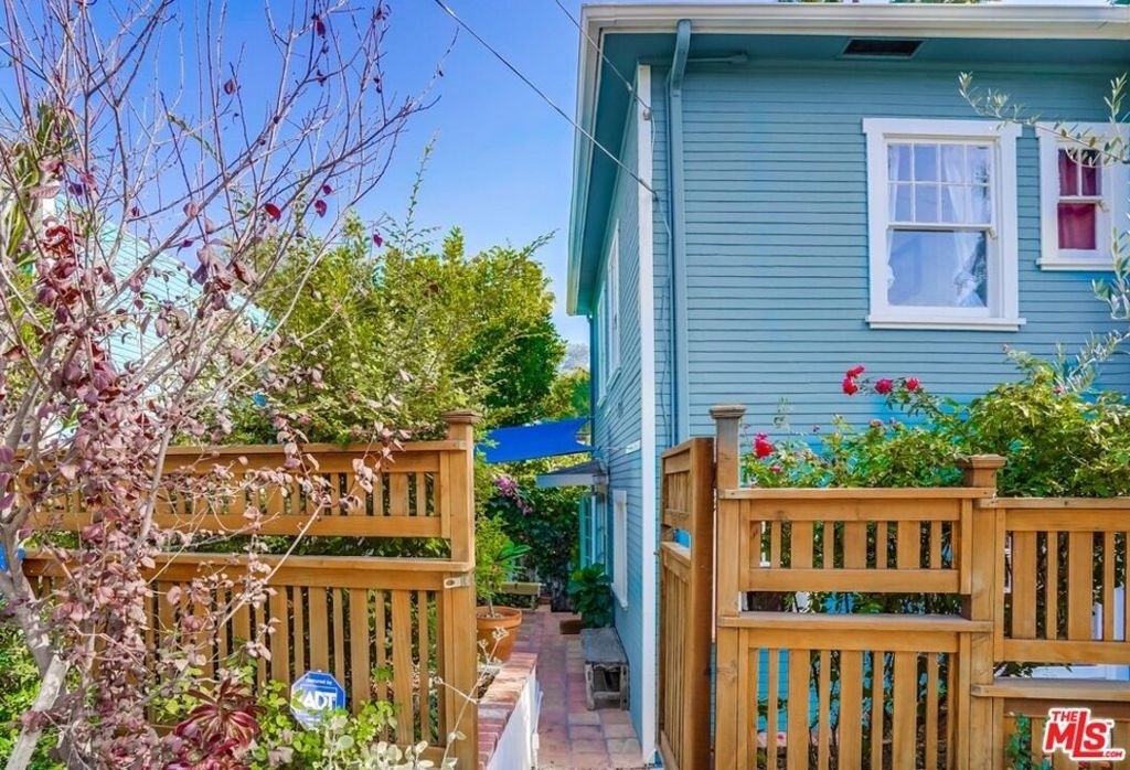 2154 Willetta Street - Photo 38
