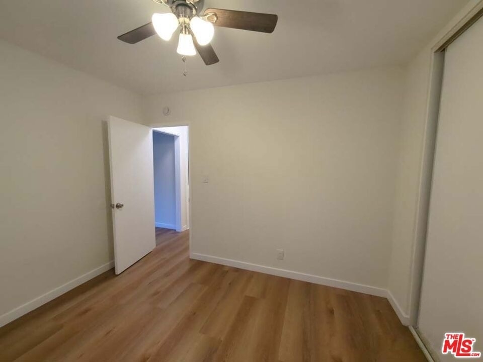 9815 Imperial Highway - Photo 10