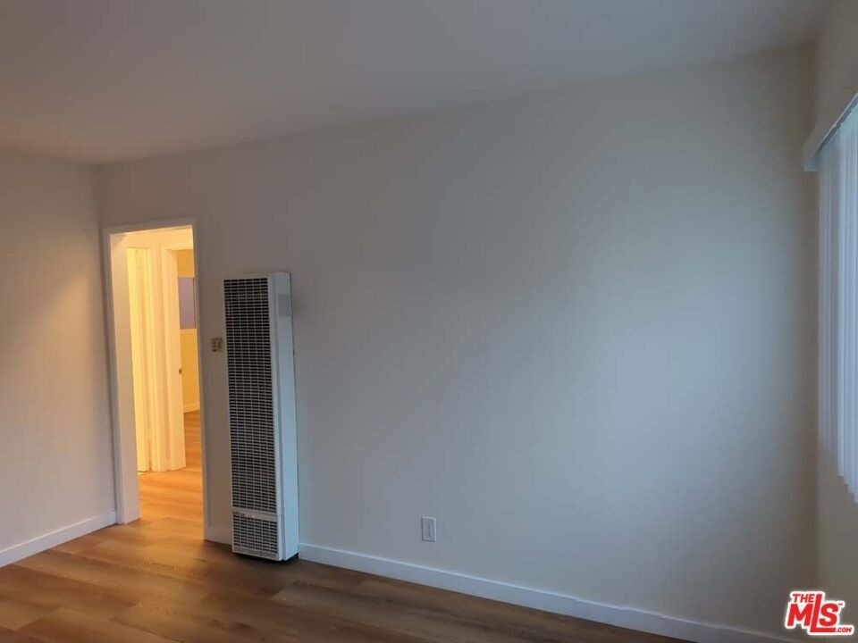 9815 Imperial Highway - Photo 2
