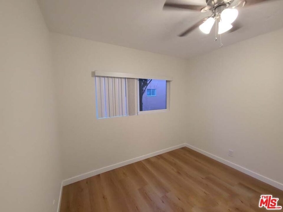 9815 Imperial Highway - Photo 14