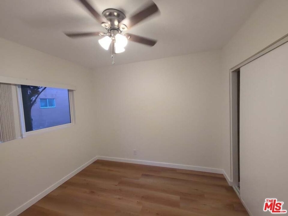 9815 Imperial Highway - Photo 13