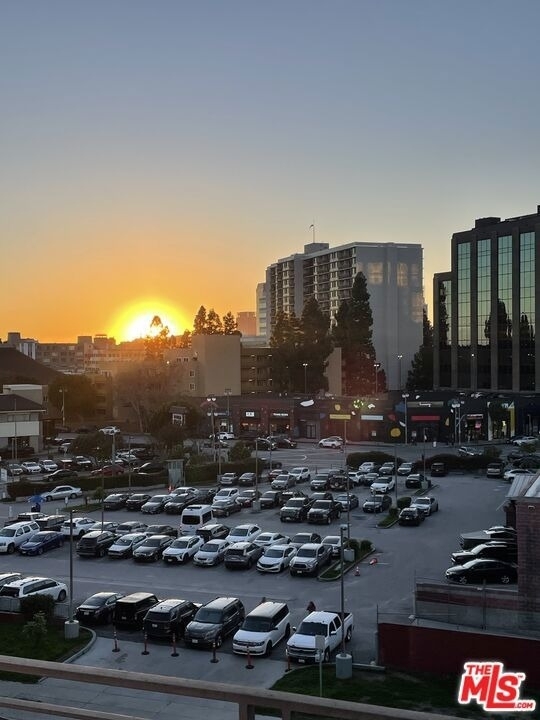 100 S Alameda Street - Photo 16