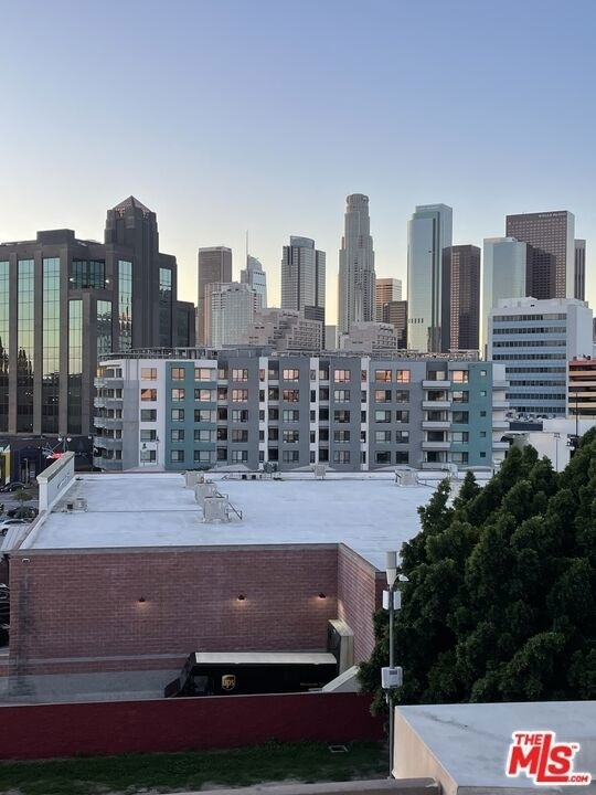 100 S Alameda Street - Photo 14