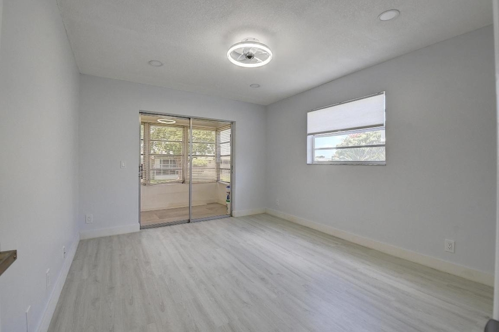 318 Monaco G Boulevard - Photo 22