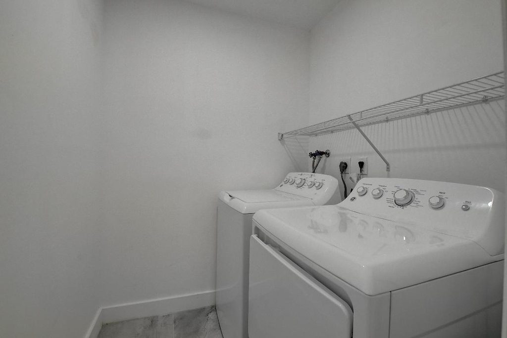 318 Monaco G Boulevard - Photo 18