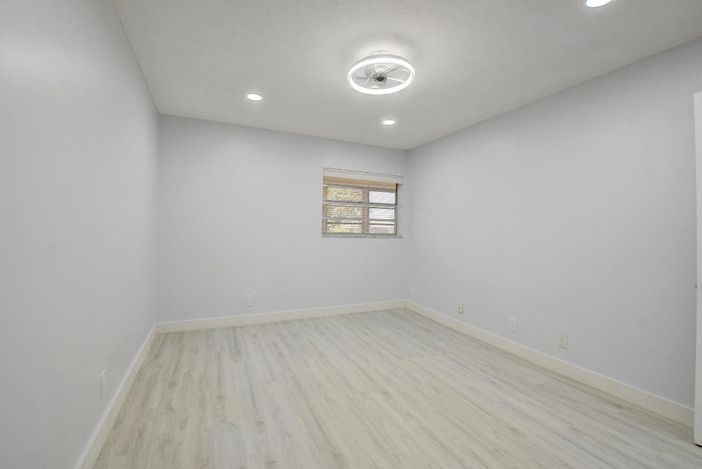 318 Monaco G Boulevard - Photo 25