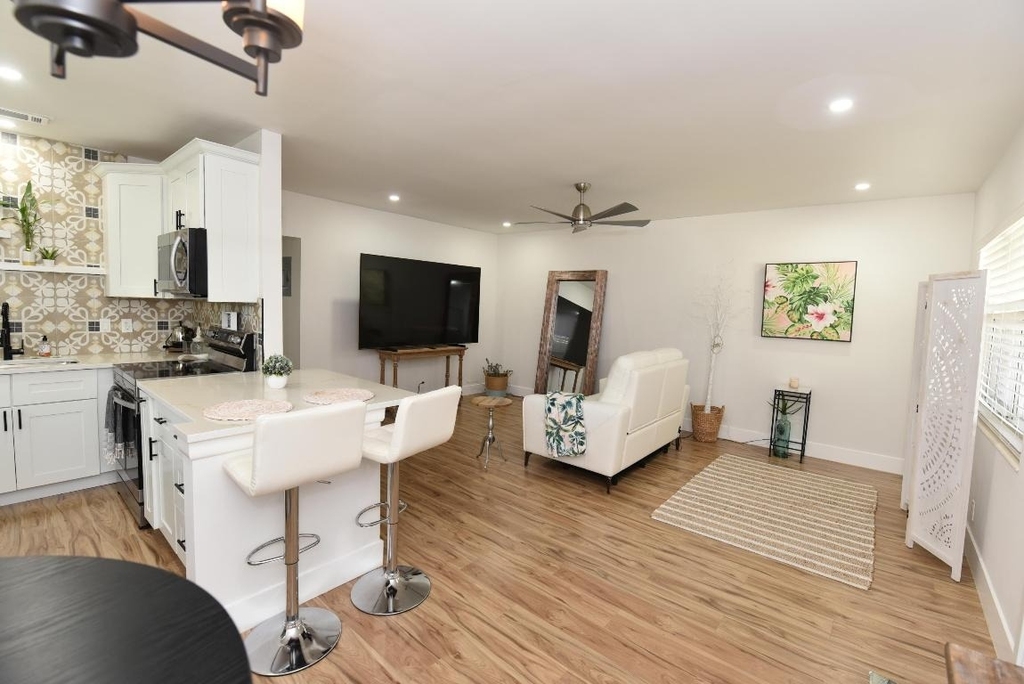 112 Salisbury - Photo 4