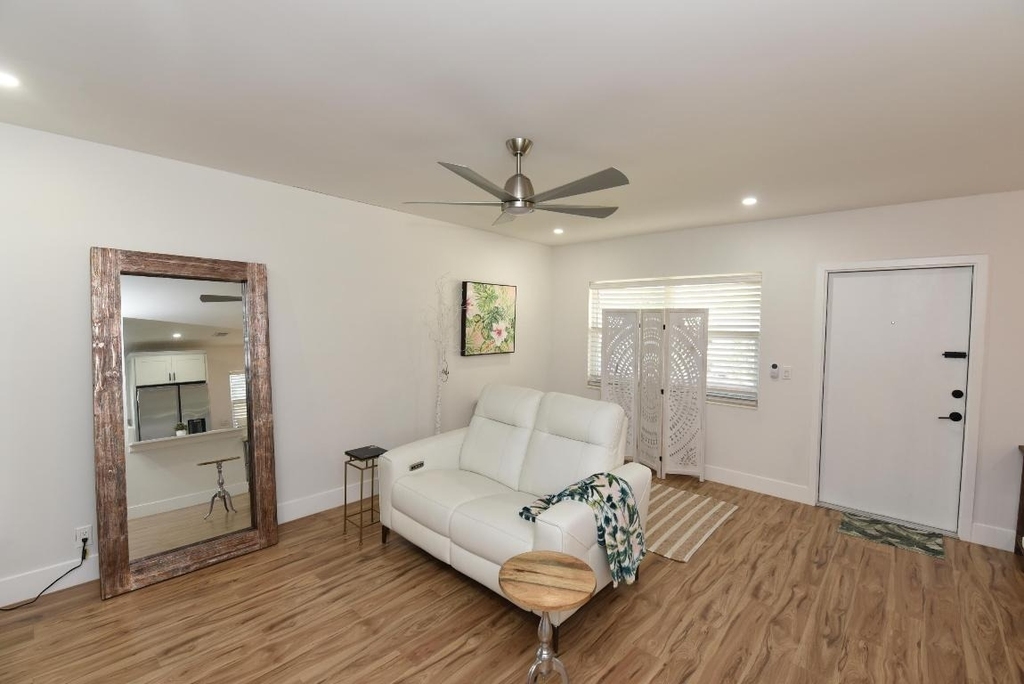 112 Salisbury - Photo 6