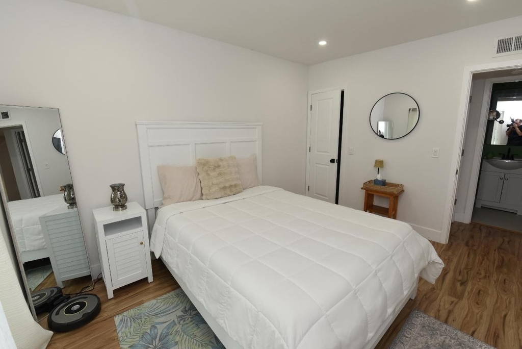 112 Salisbury - Photo 16