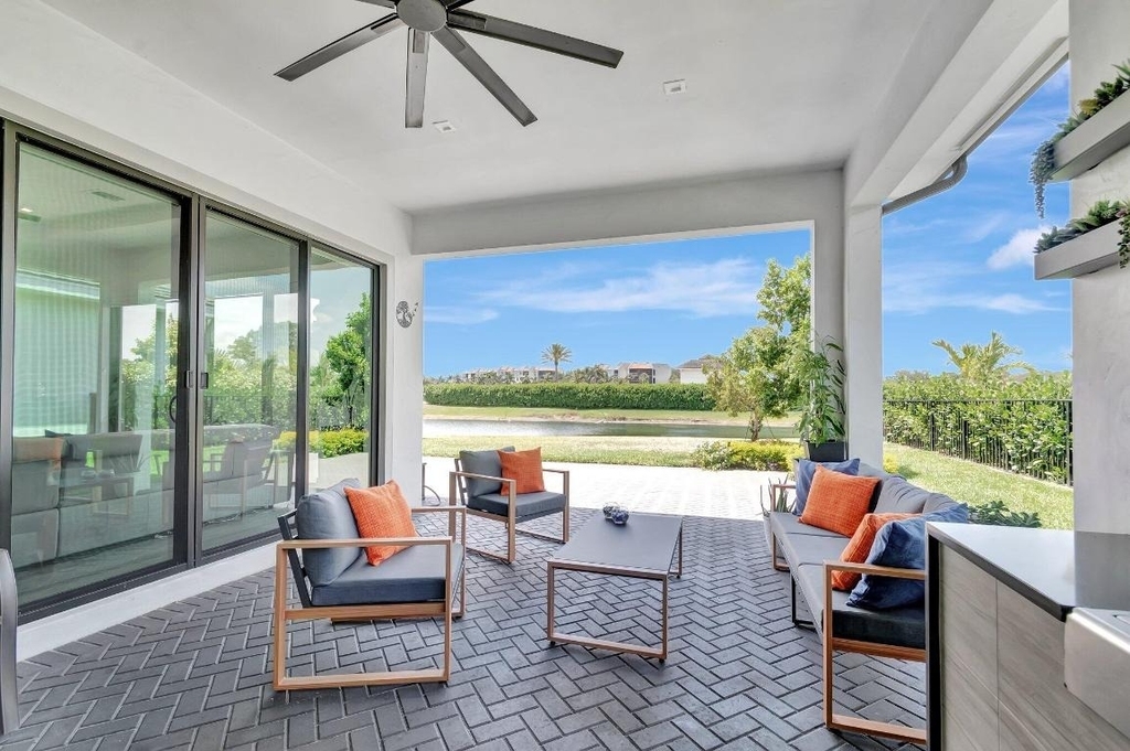 2828 Gin Berry Way - Photo 32