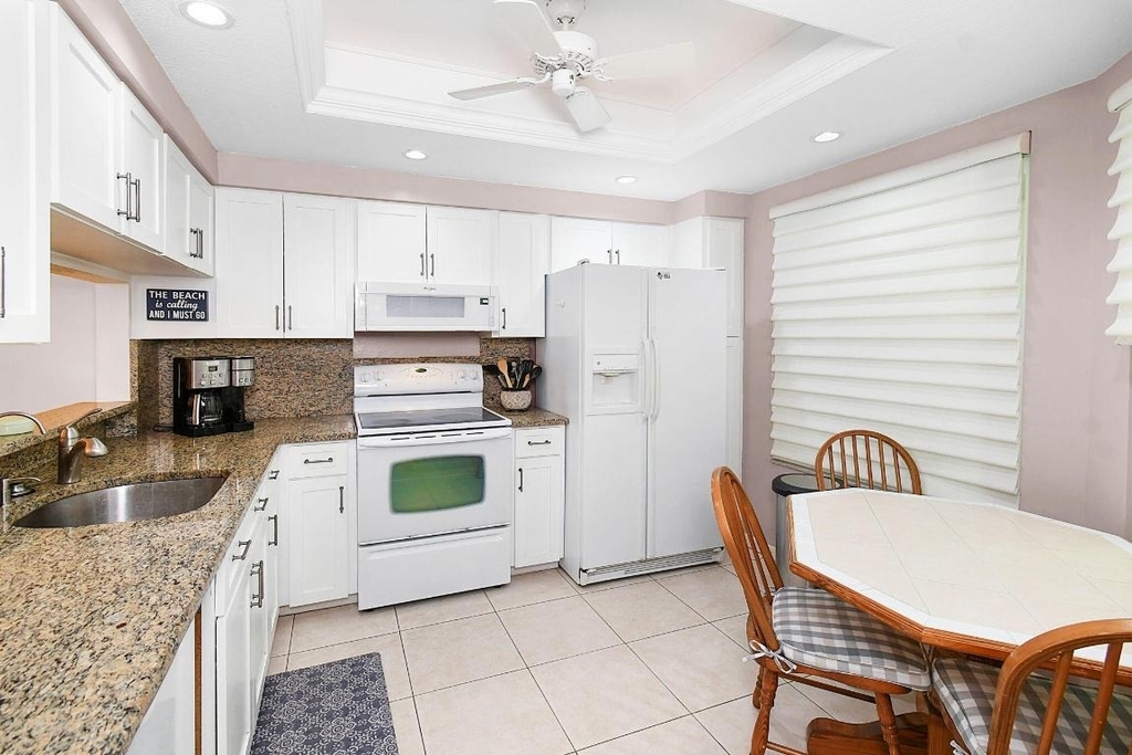 221 Ne Plantation Road - Photo 15