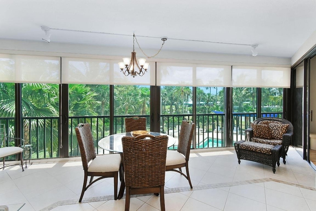 221 Ne Plantation Road - Photo 10